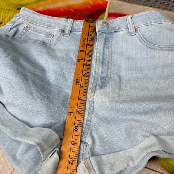 No Boundaries Womens Size 11 Blue High Rise Denim Cuffed Shorts Light Wash - Picture 5 of 8